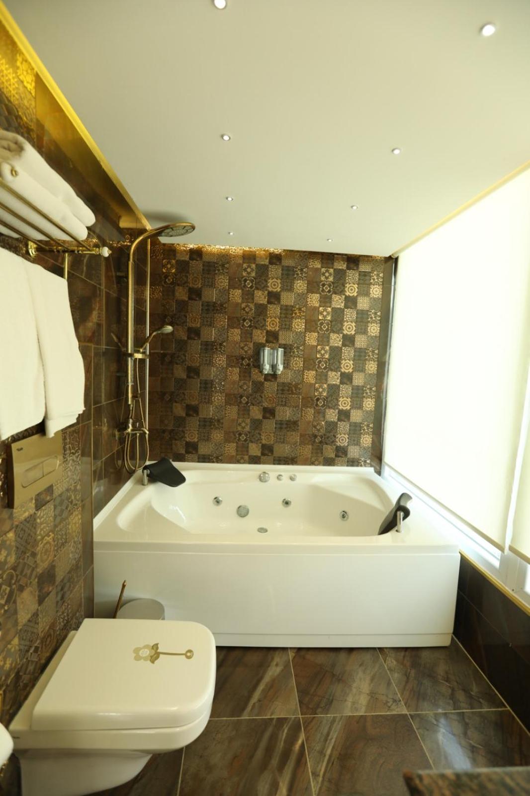 Unluselek Hotel อานามูร์ ภายนอก รูปภาพ